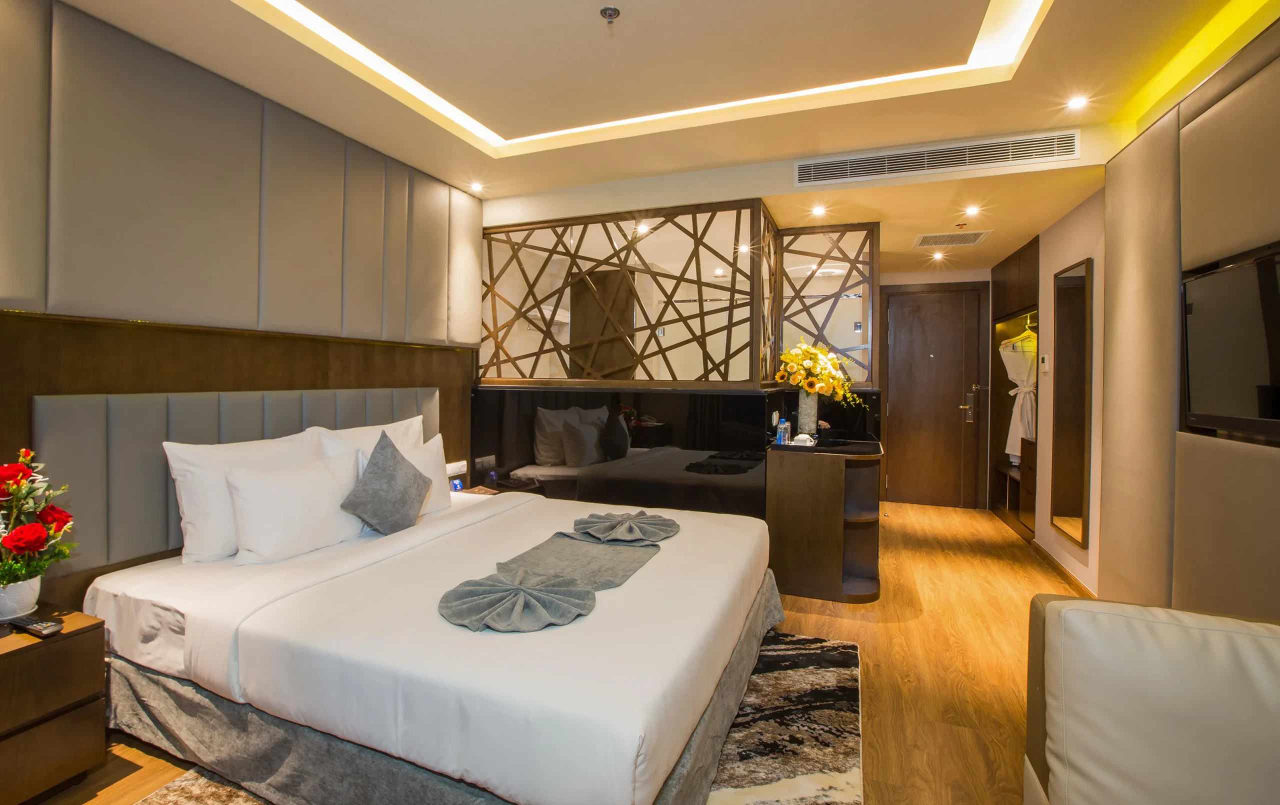 Executive Ocean View room at DTX Hotel Nha Trang with luxurious ocean view and modern interior
