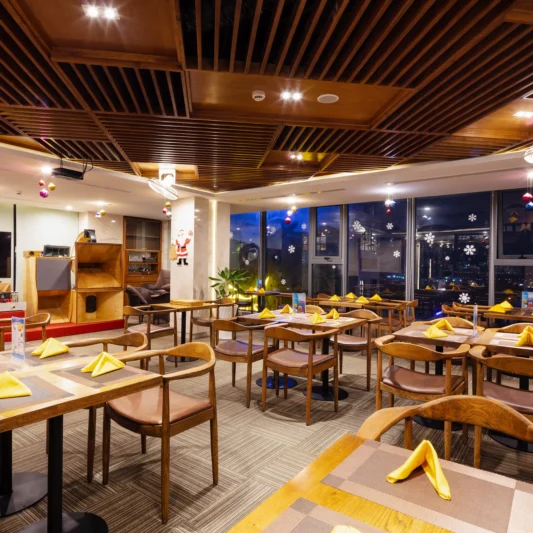 Restaurant Pool Bar DTX HOTEL Nha Trang